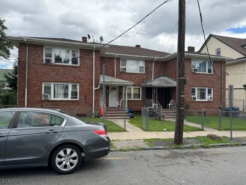 511 E 28th St, Paterson City