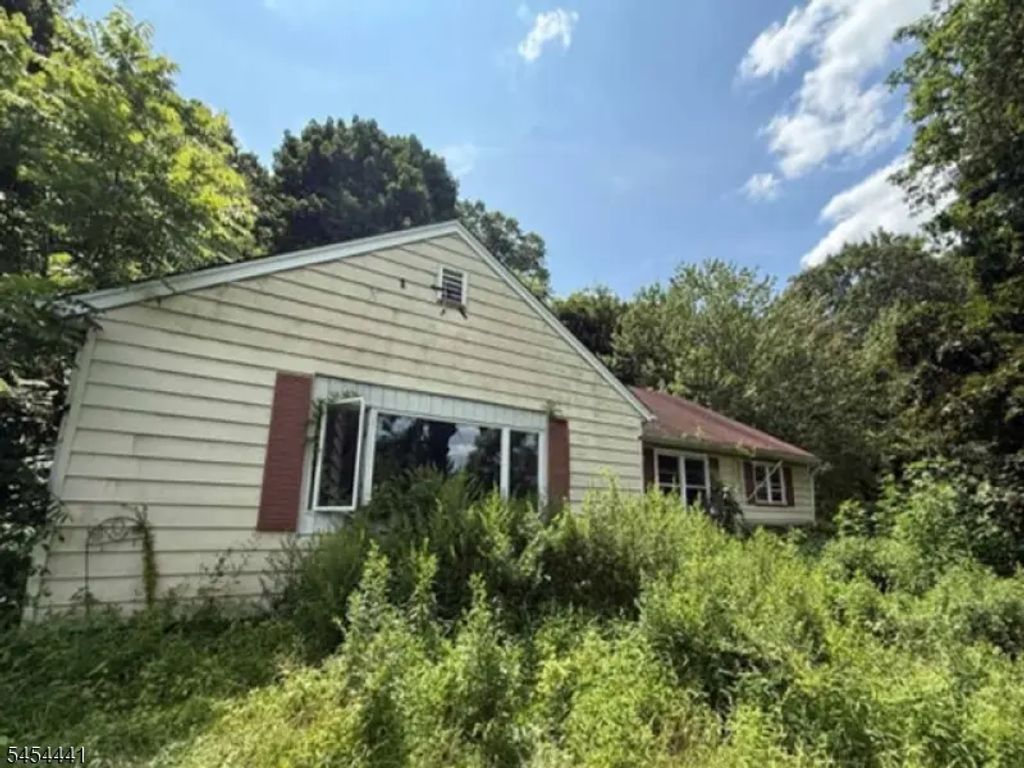 37 Hope Rd, Liberty Twp.
