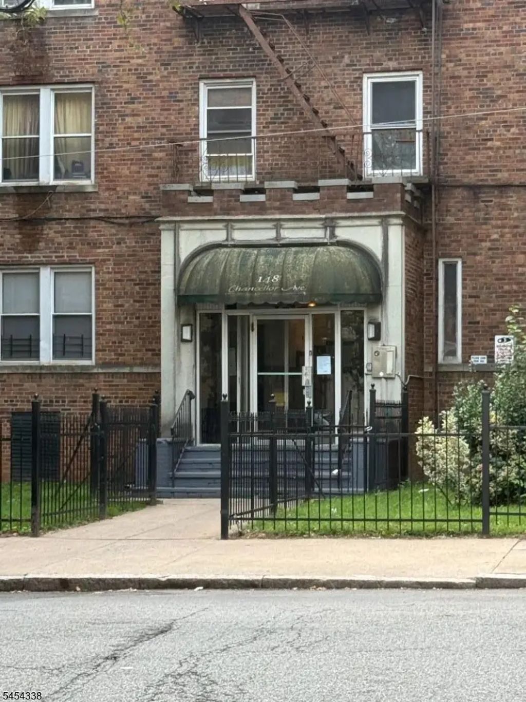 148 Chancellor Ave, Newark City