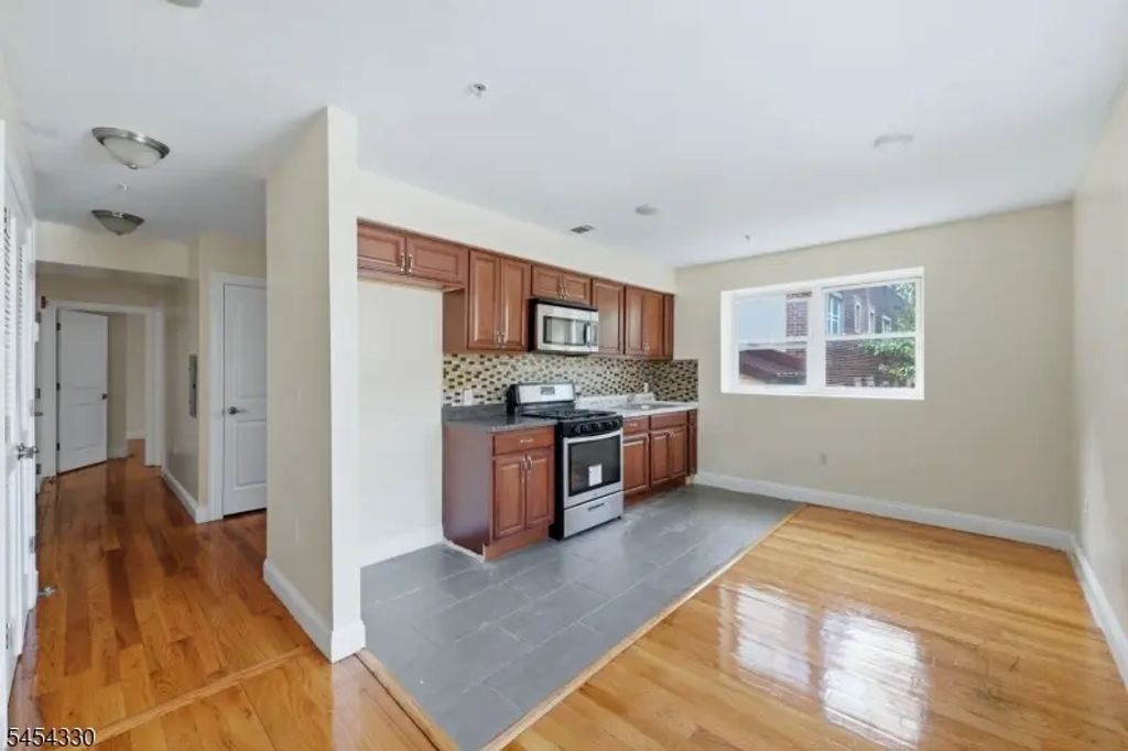 232 Shephard Ave, Newark City