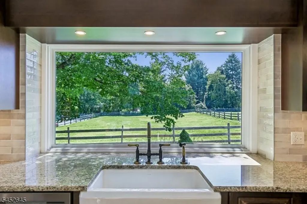 152 Lambertville Hq Rd, Delaware Twp.