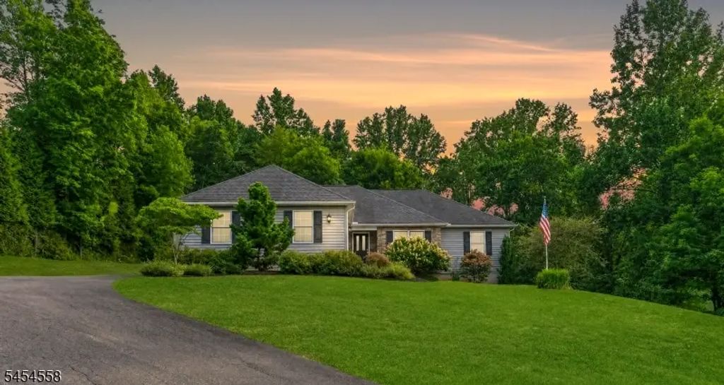 309 Turkey Top Rd, Lebanon Twp.