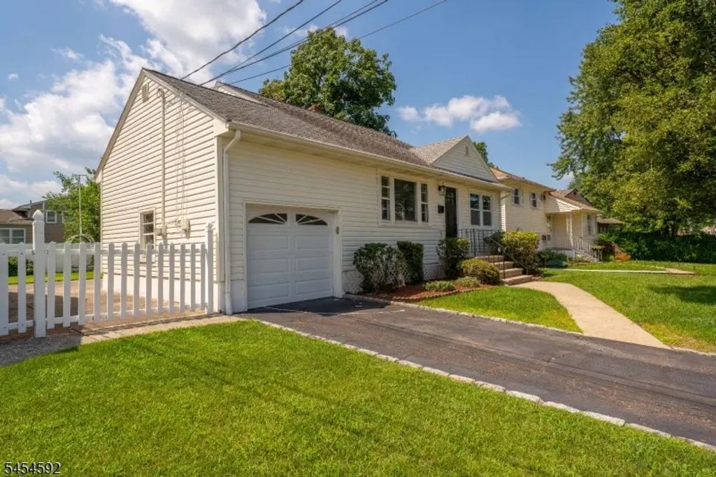 791 Andover Rd, Union Twp.