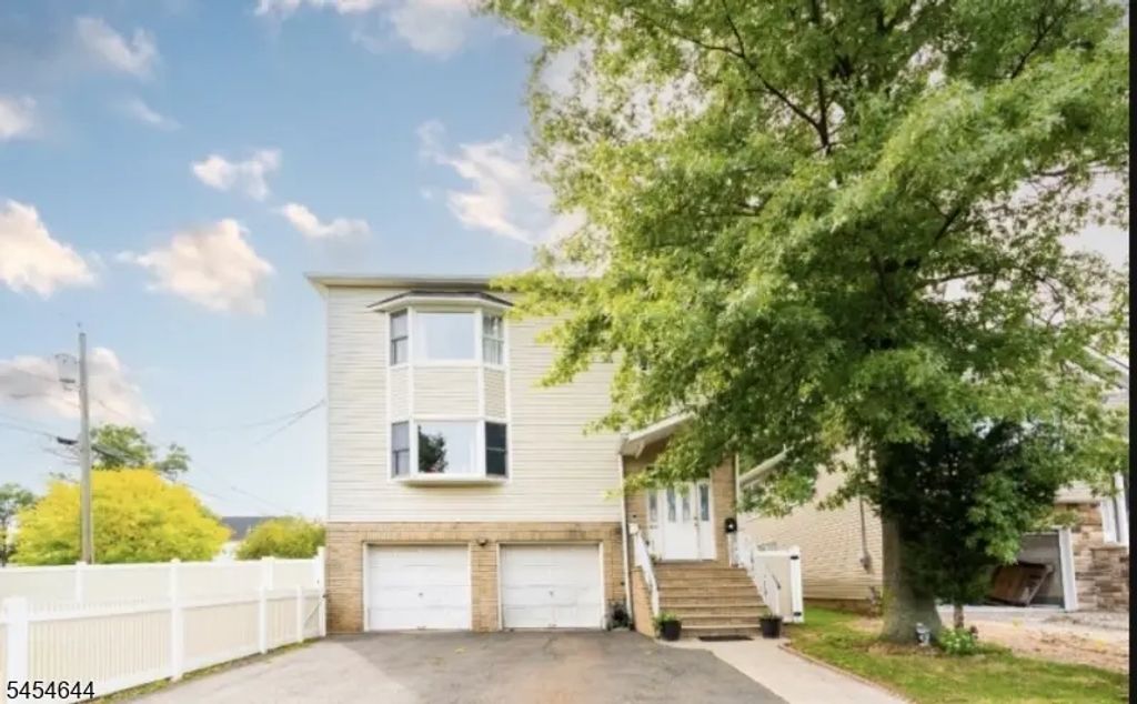 1614 Clinton St, Linden City