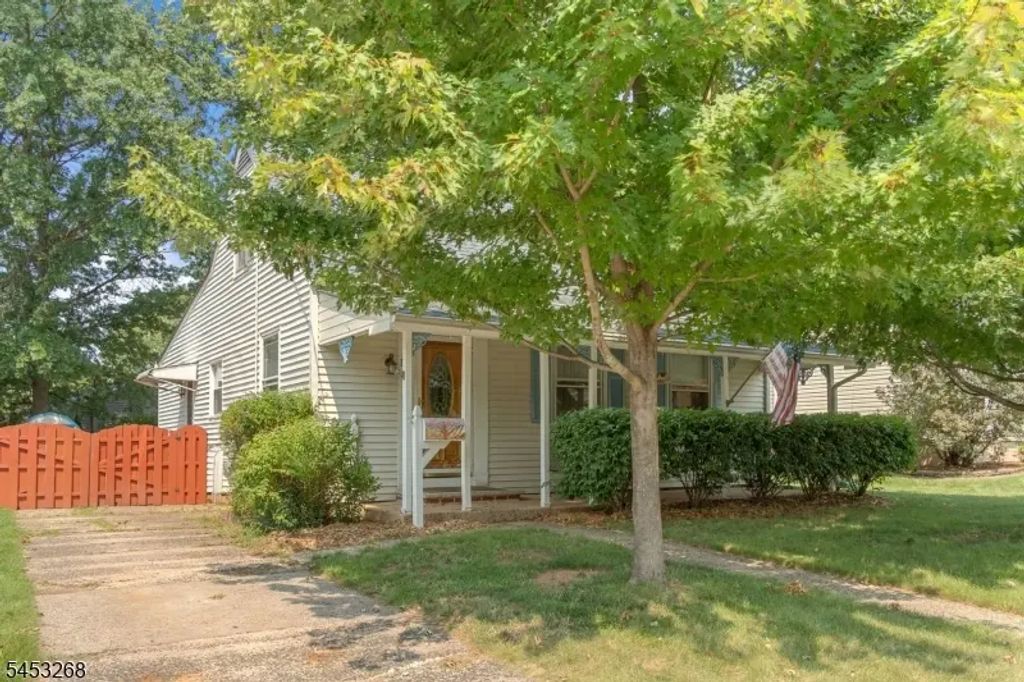 127 N Clark Ave, Somerville Boro