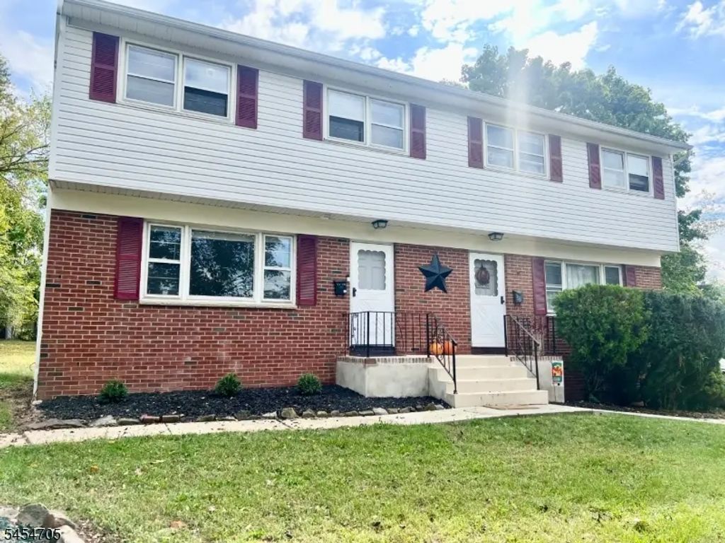 55 Lincoln Cir, Flemington Boro