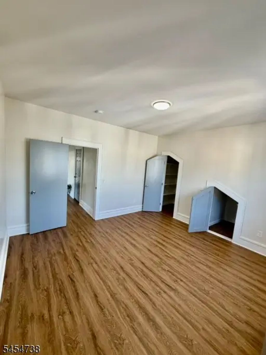 136 Hobson St, Newark City