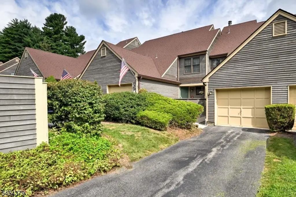 20e Quincy Ln, West Milford Twp.