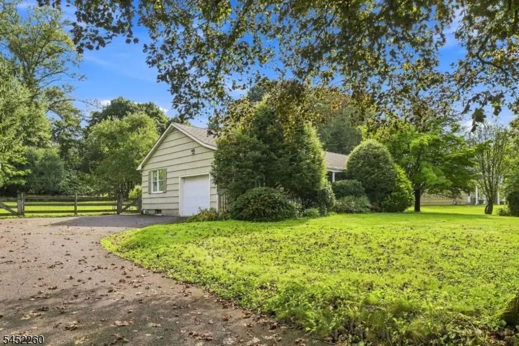 120 Main St, Califon Boro