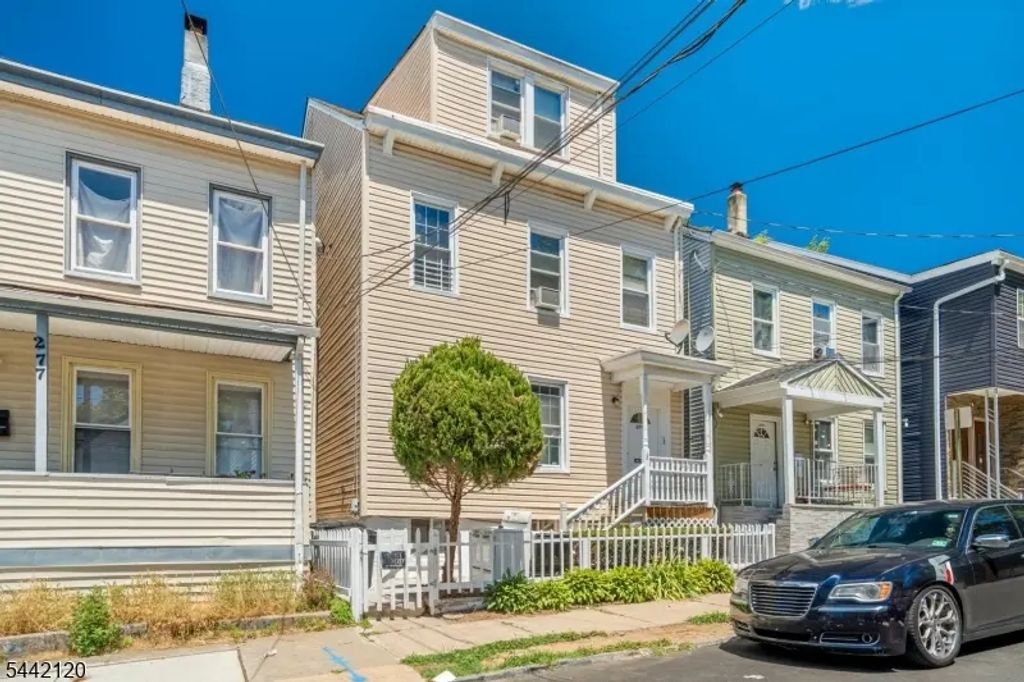 279 N 4th St, Paterson City
