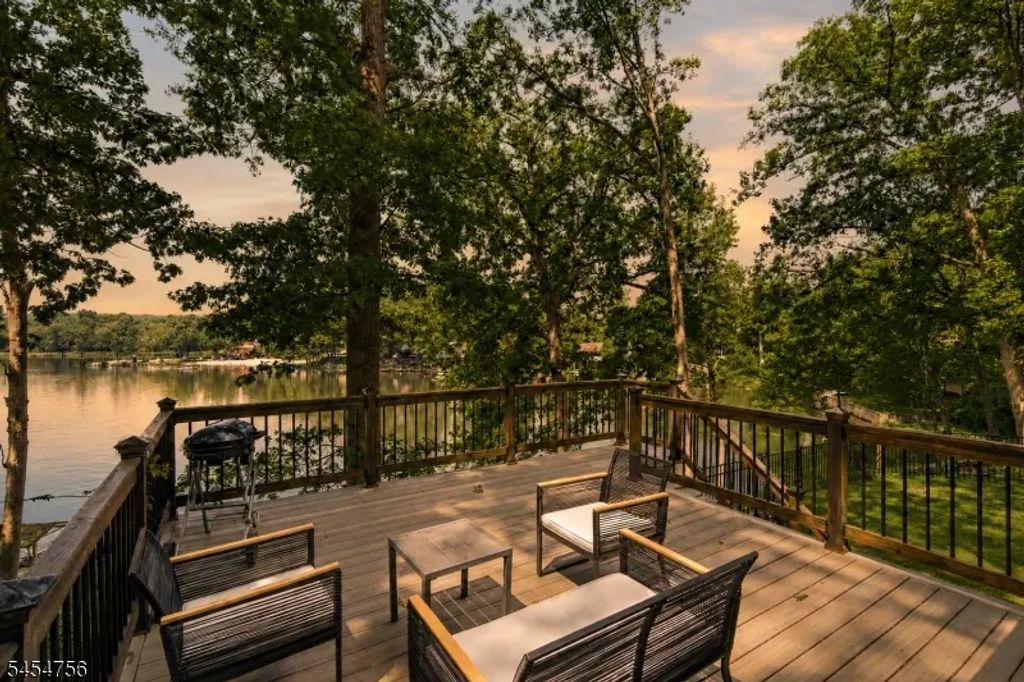 115 Wildwood Rd, Jefferson Twp.