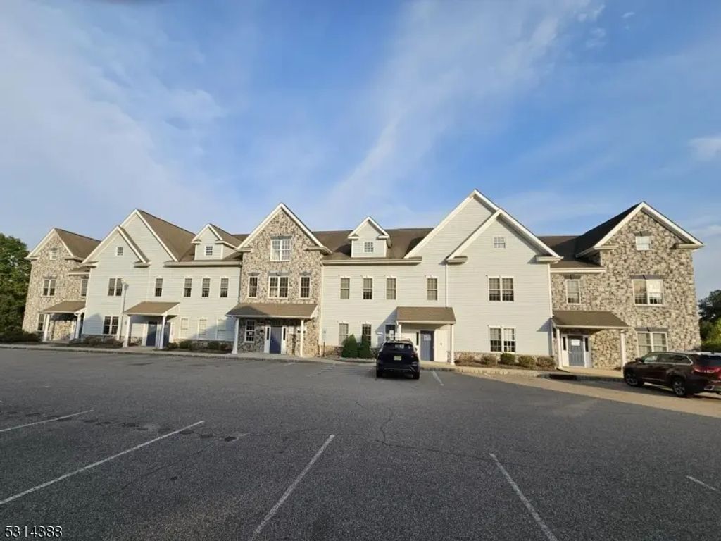 5 Walter E Foran Blvd, Raritan Twp.