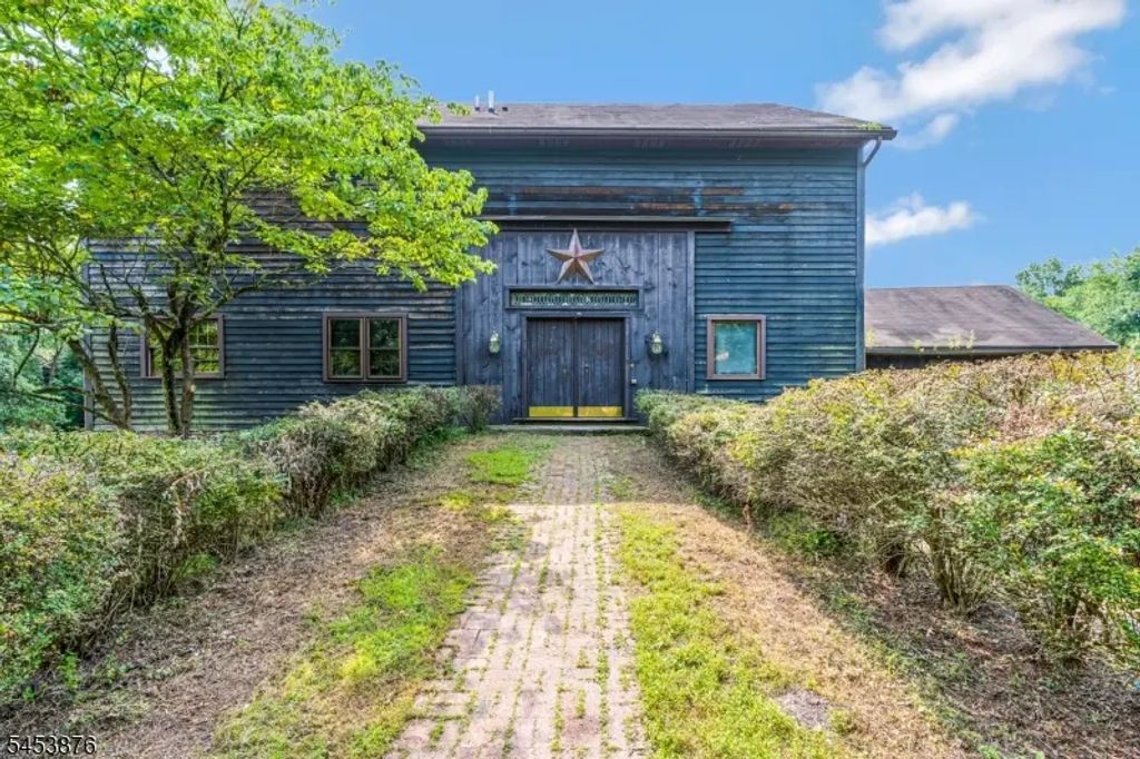 1570 Harbourton Rocktown Rd, Hopewell Twp.
