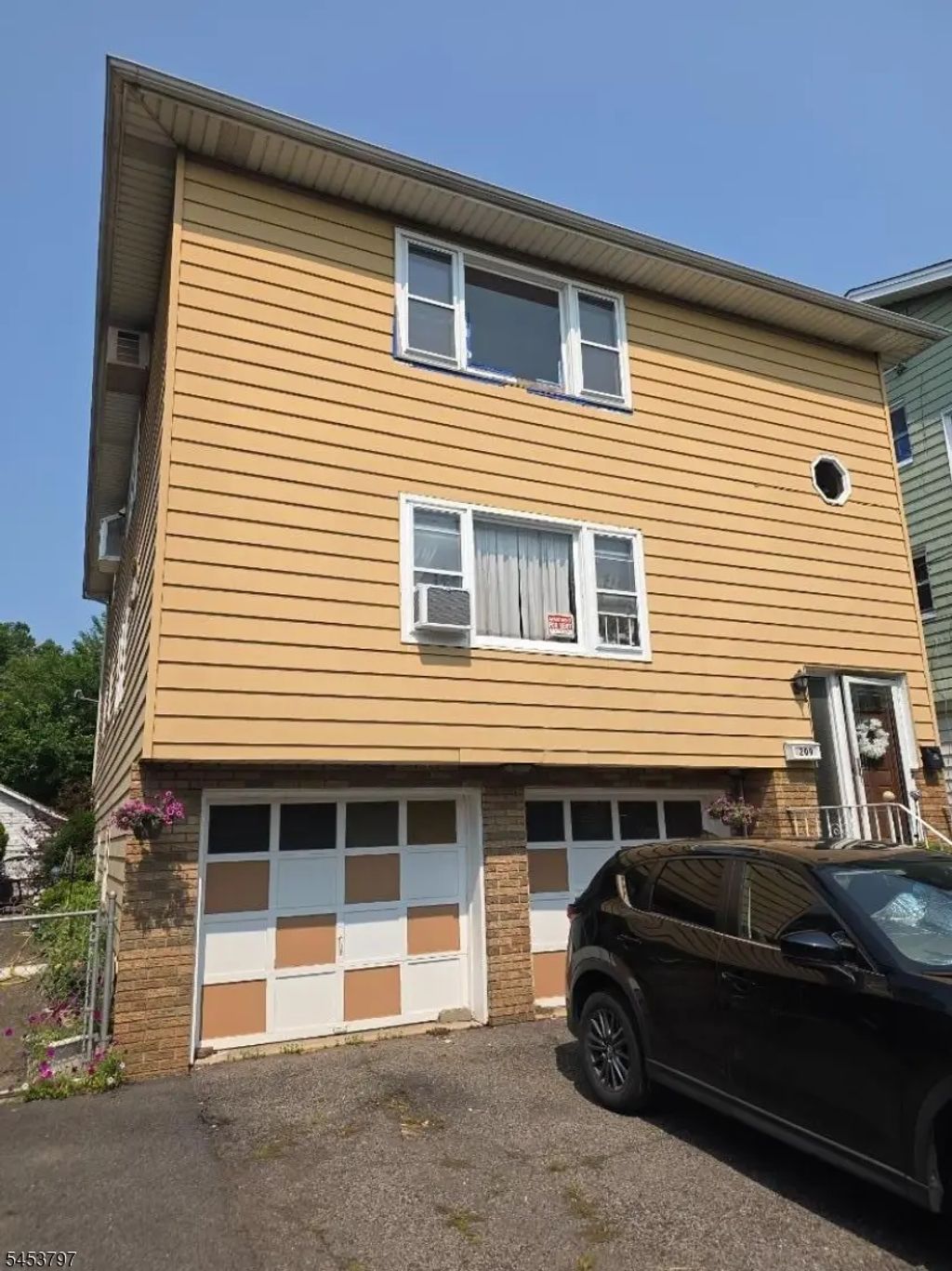 209 Ampere Pkwy, Bloomfield Twp.