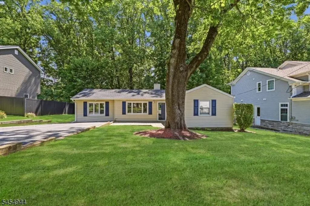 51 Memory Ln, Denville Twp.