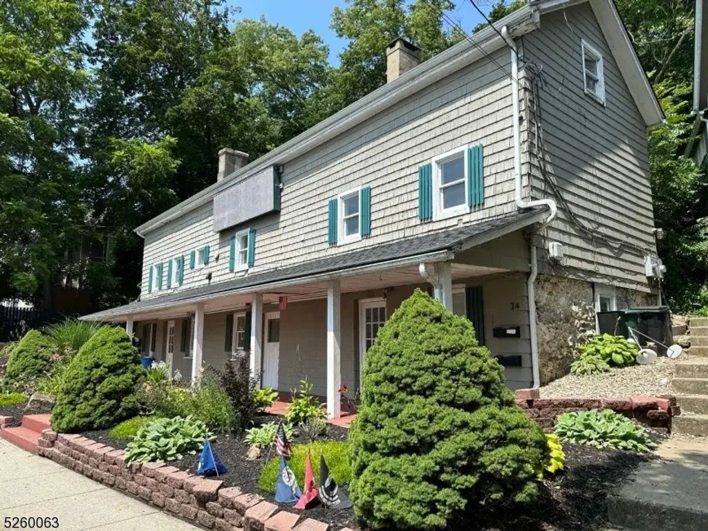 14 W Main St Apt B, Clinton Town