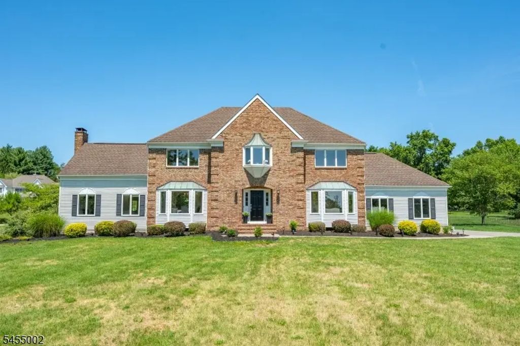103 Briar Way, Branchburg Twp.