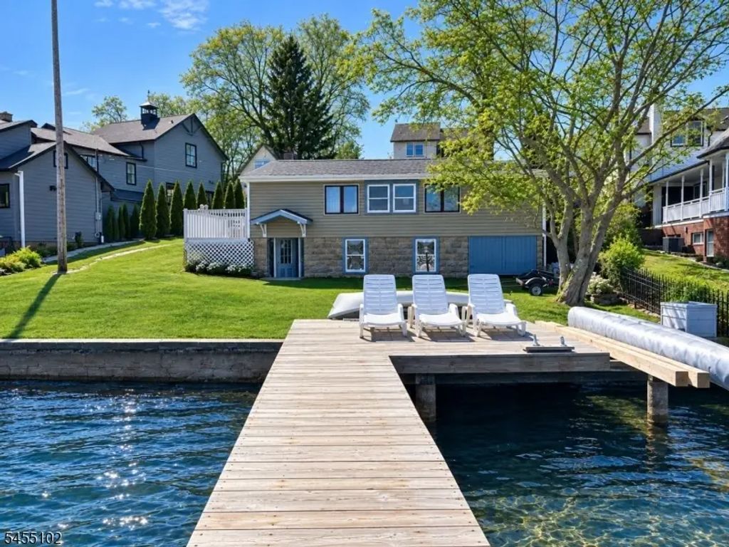 7 Cottage Ave, Roxbury Twp.