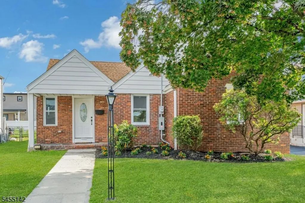 1534 Julian Ter, Union Twp.