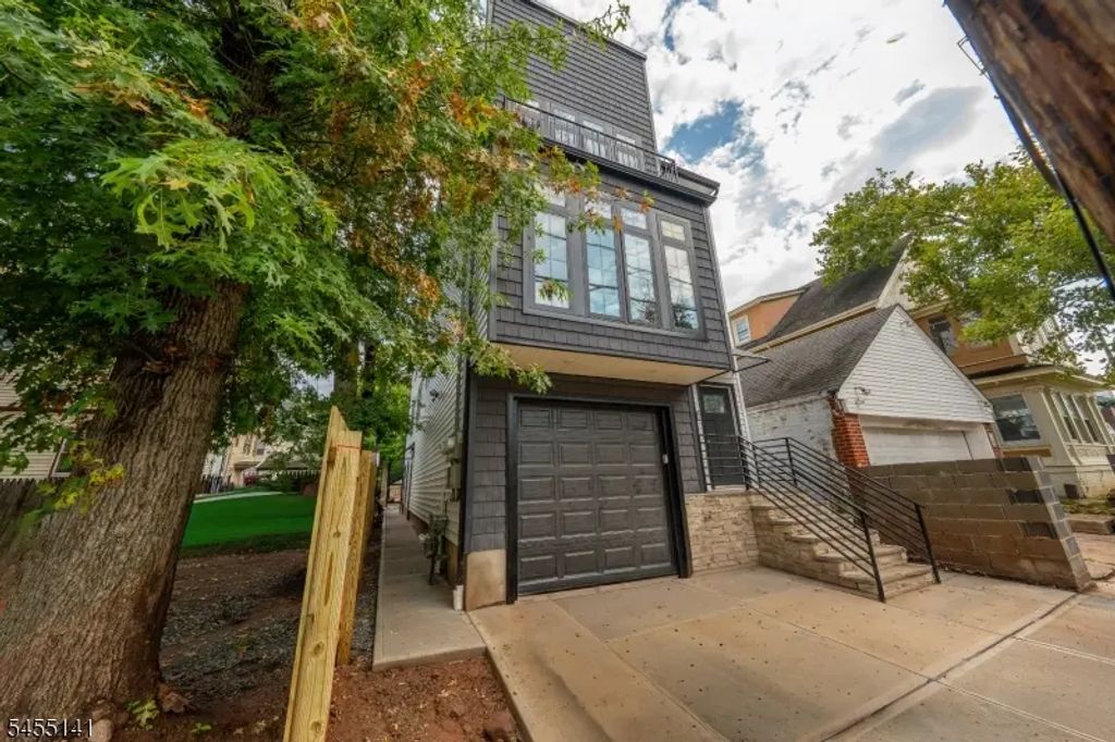 259 Madison Ave, Newark City