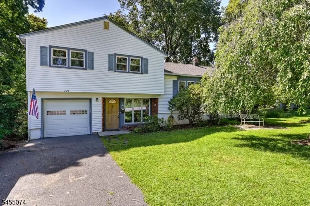 224 Crown Rd, Boonton Town
