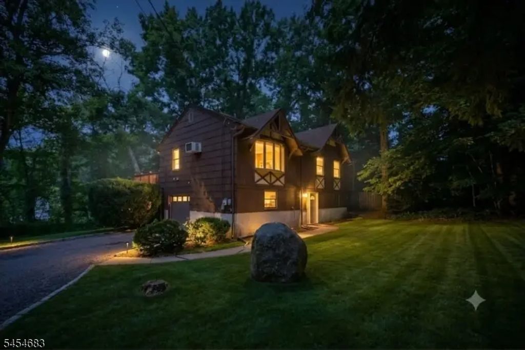 20 Waterloo Rd, Byram Twp.