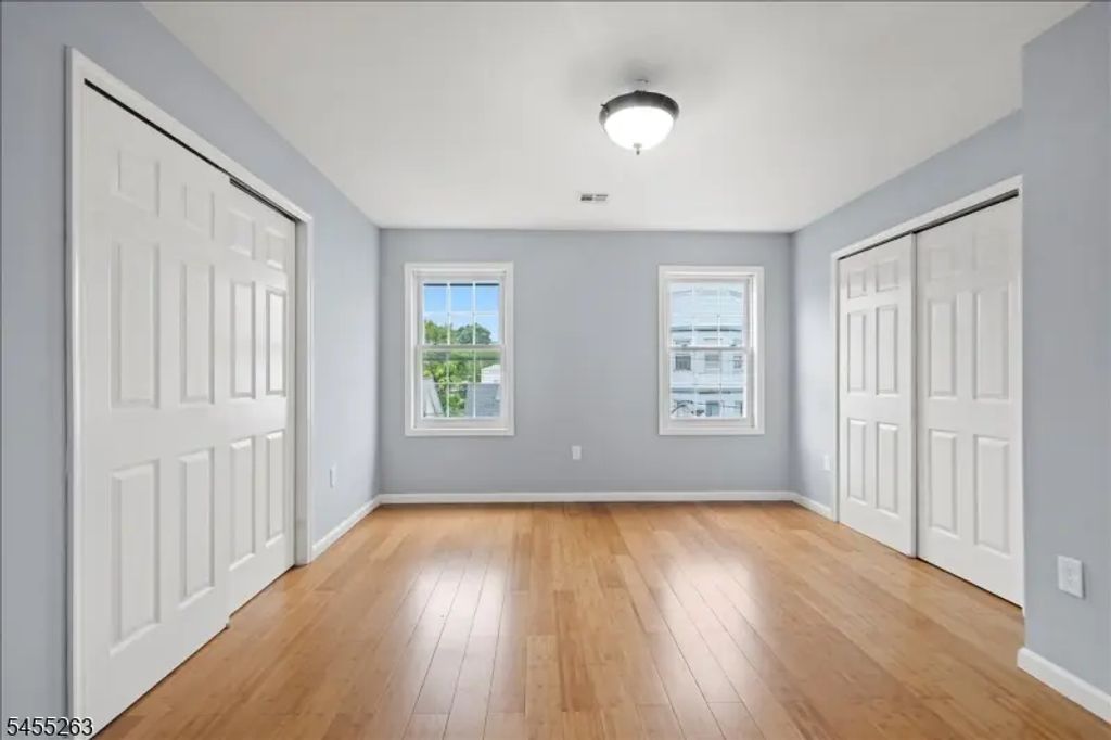 46 Halstead St, Newark City