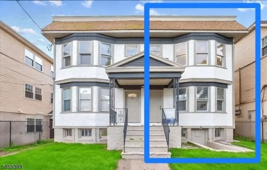 22 Edwin Pl, Newark City