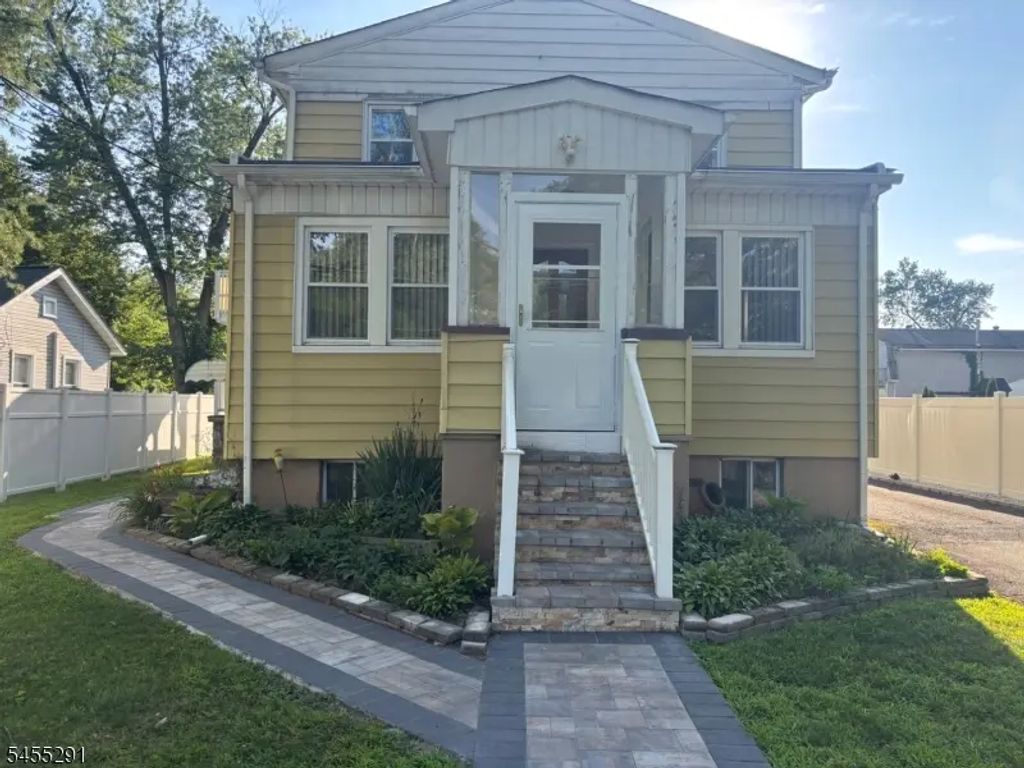 33 Harmon St, Lincoln Park Boro