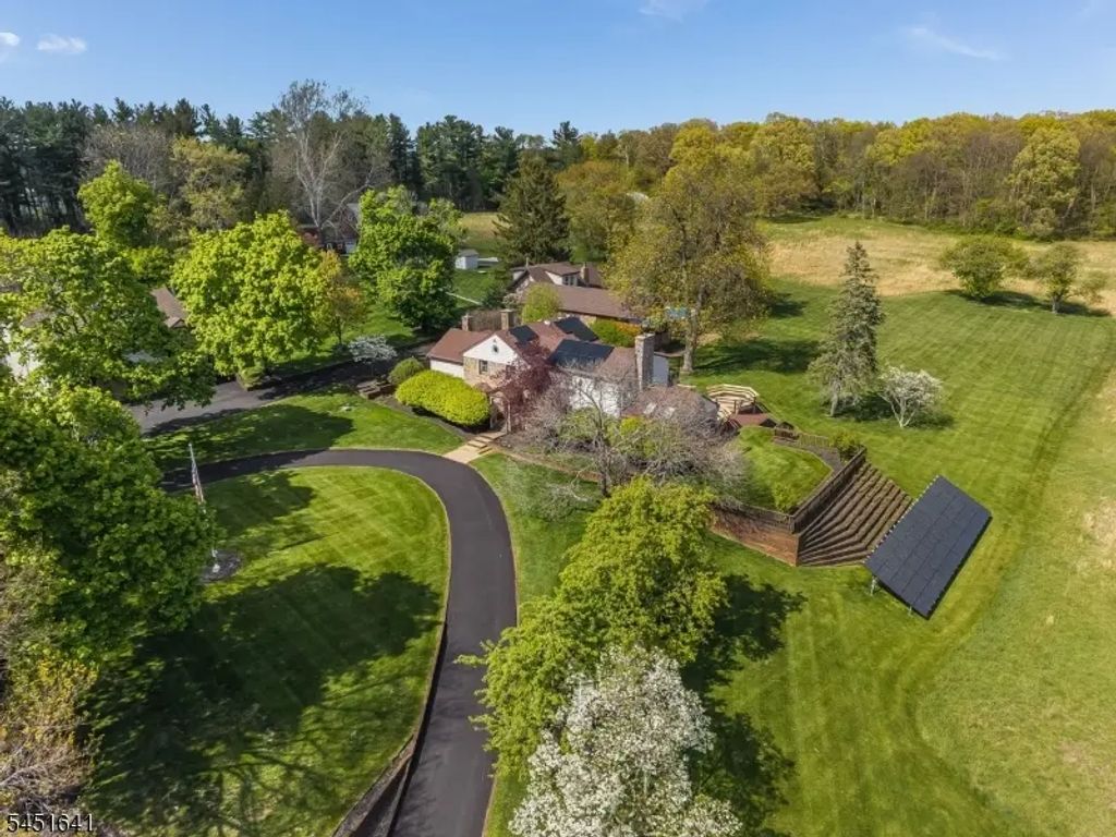 62 Bunnvale Rd, Lebanon Twp.