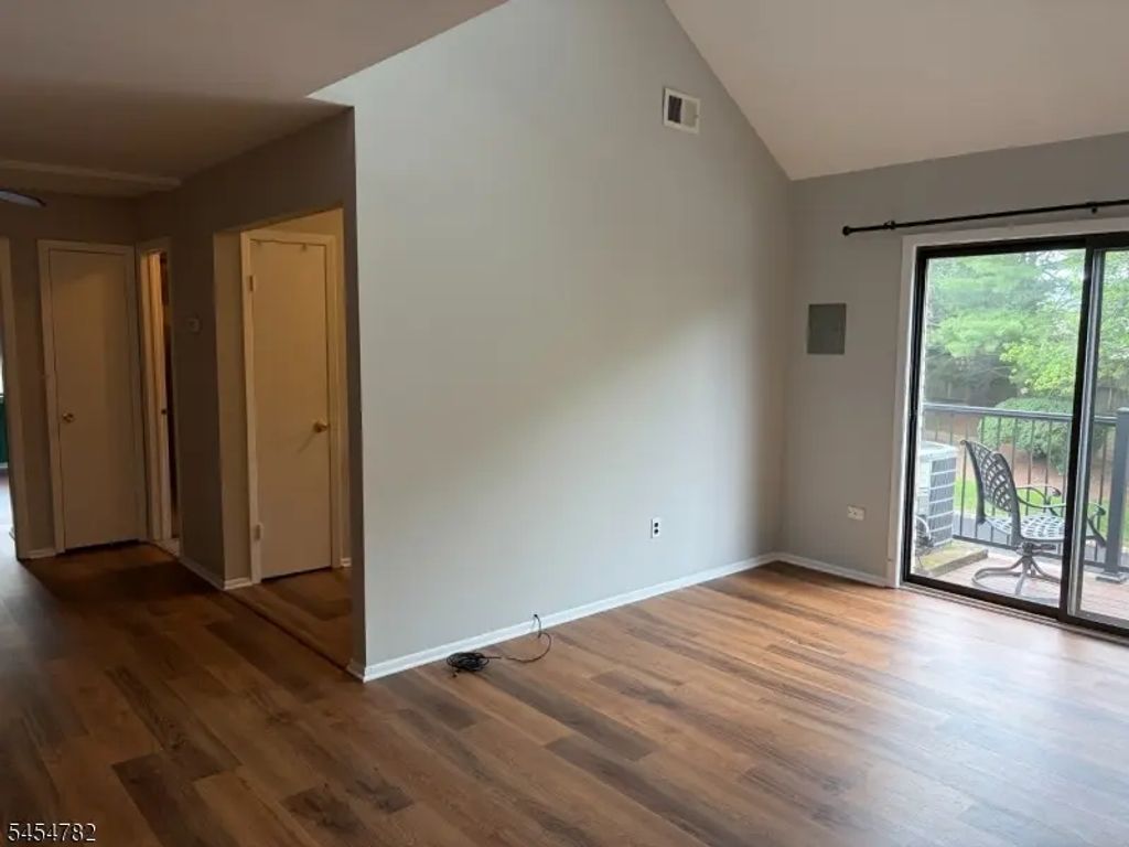 806 Yorkshire Dr, Raritan Twp.