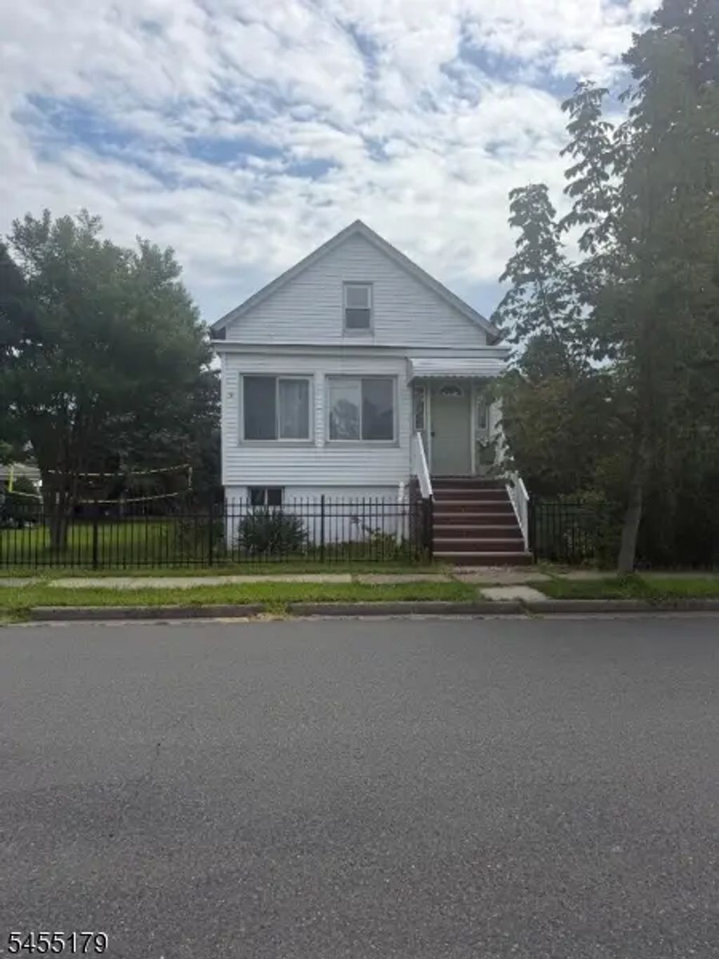 67 Oakland Ave, Edison Twp.