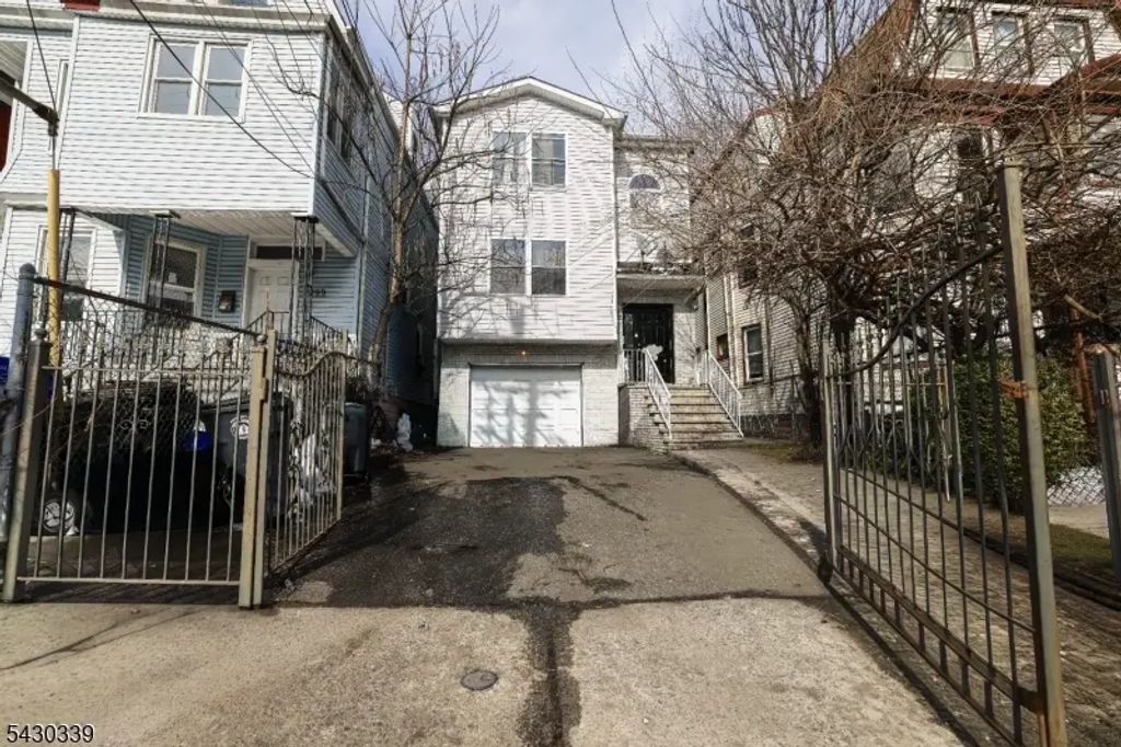 297 Avon Ave, Newark City