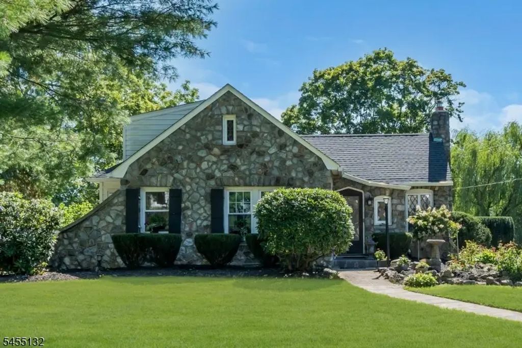 9 Musconetcong Ave, Stanhope Boro