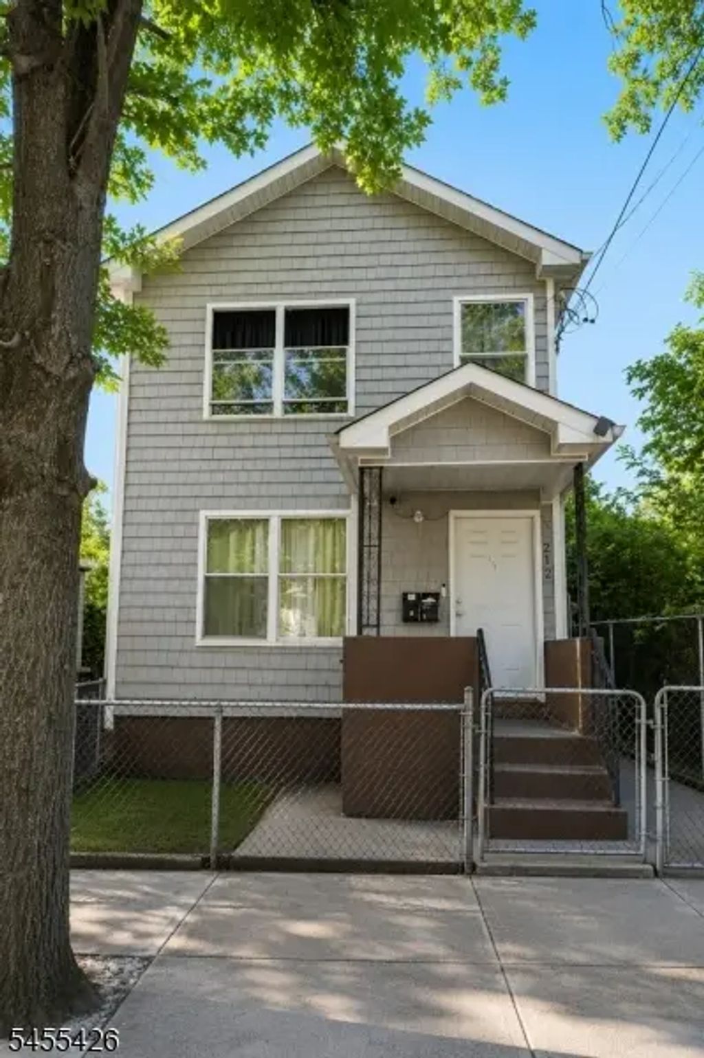 212 N 1st St, Paterson City