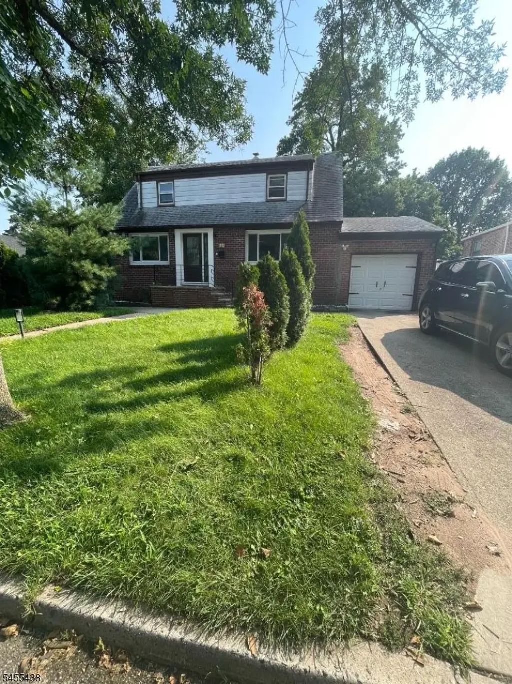 80 Circle Drway, Teaneck Twp.