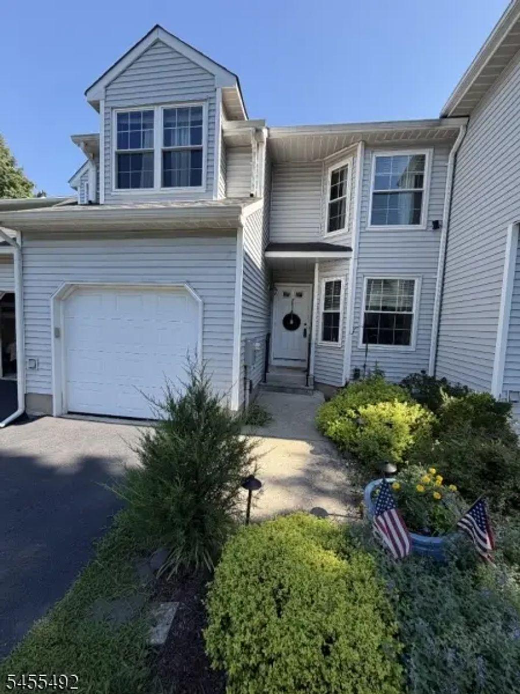 4 Delaware Ln, Branchburg Twp.