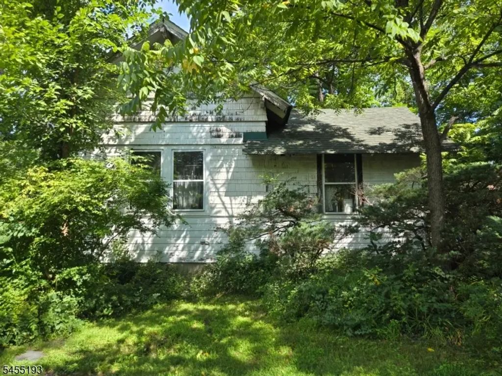 2 Hewlett Rd, Montville Twp.