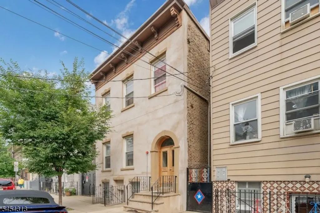 56 Madison St, Newark City