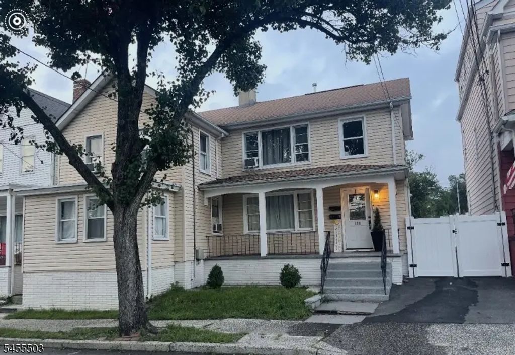 198 William St, Belleville Twp.