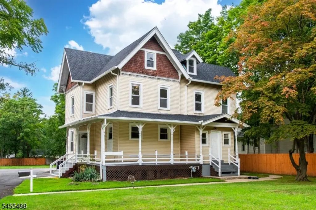 1125 E Front St, Plainfield City
