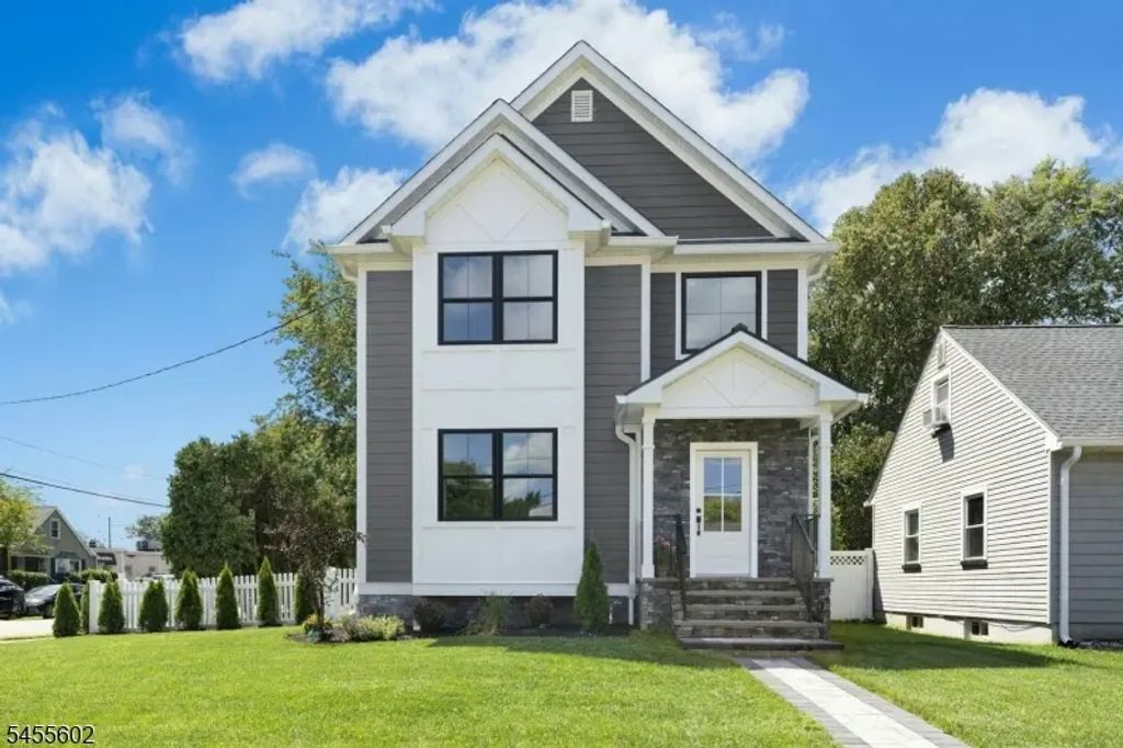 28 Pershing Ave, Cranford Twp.
