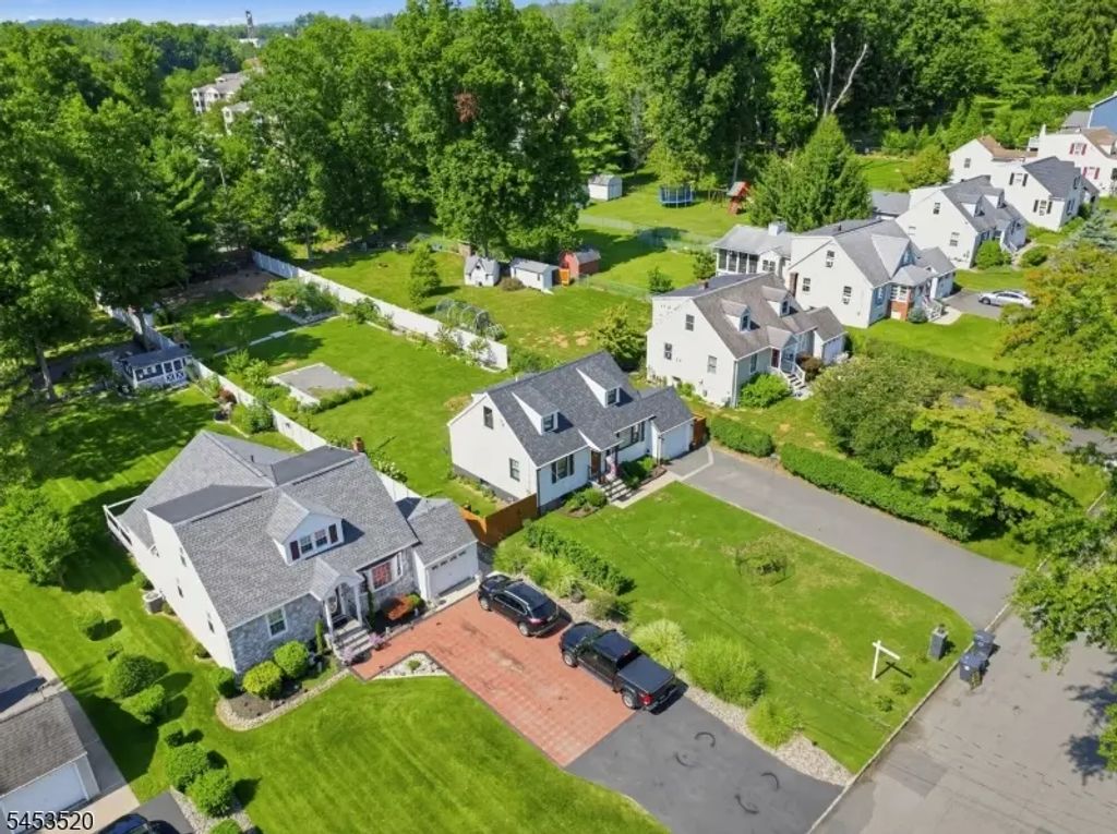 9 Frederick Pl, Hanover Twp.