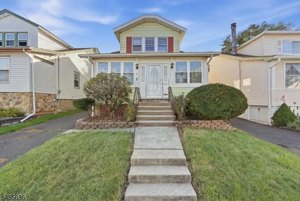 2138 Stecher Ave, Union Twp.