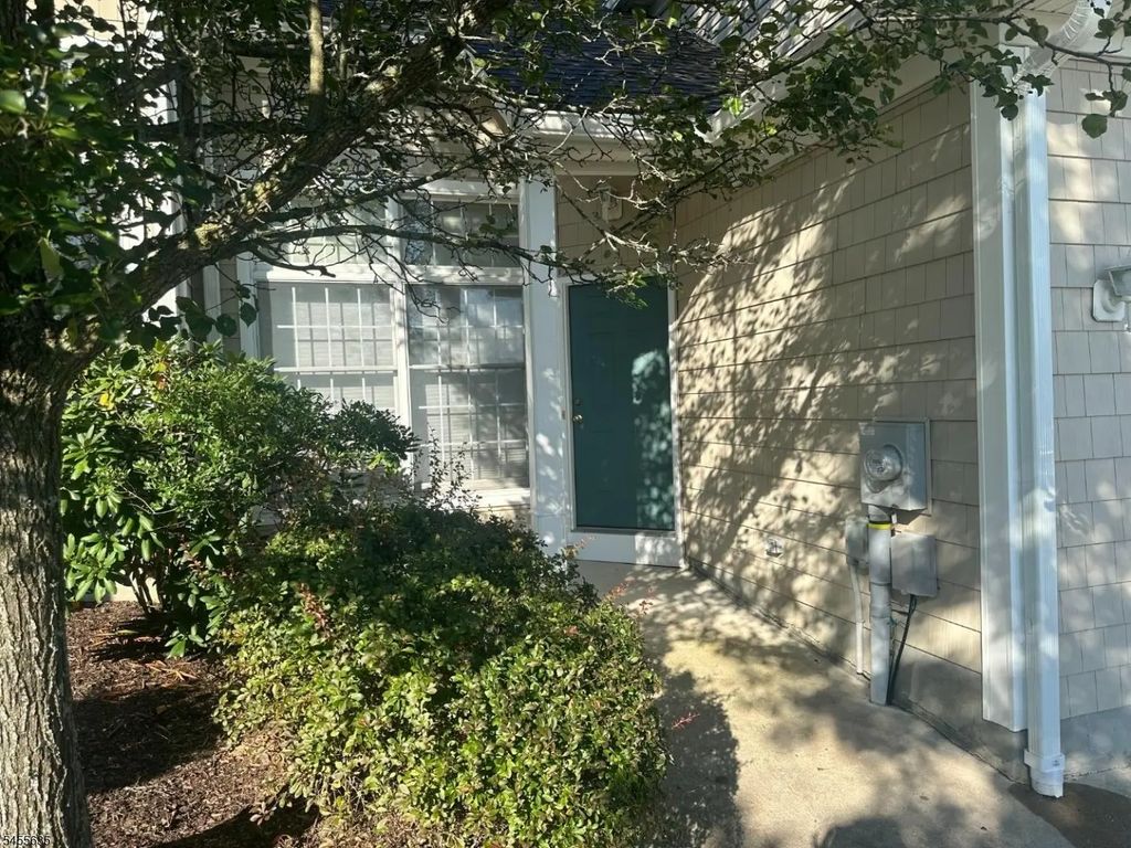 17 Spring Hollow Rd, Wantage Twp.