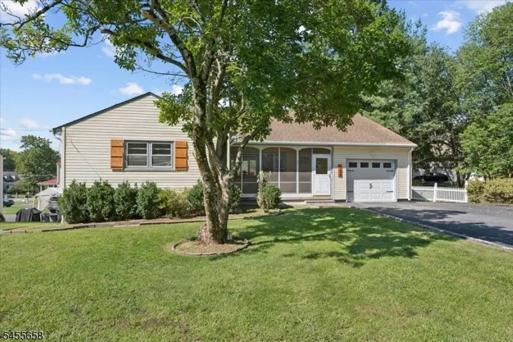 105 Parsippany Rd, Hanover Twp.