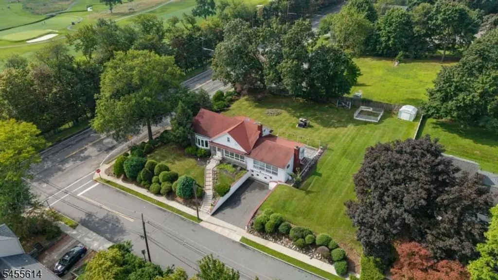 2 Fairway Ave, West Orange Twp.