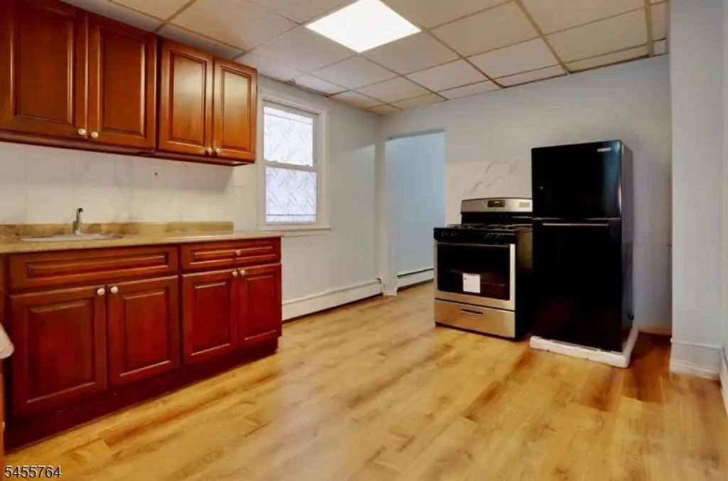 5 Salter Pl, Bloomfield Twp.