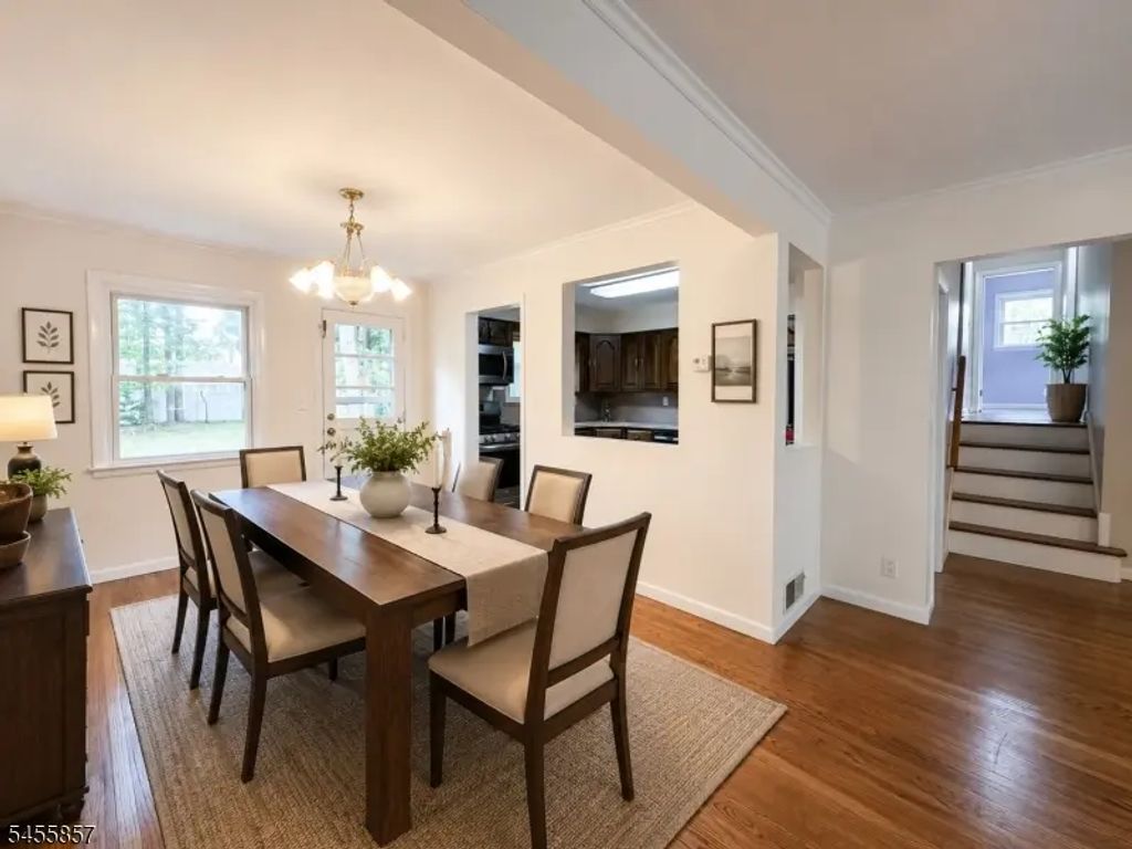 11 N Derby Rd, Springfield Twp.