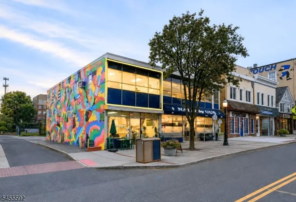 385-389 Main St, Metuchen Boro